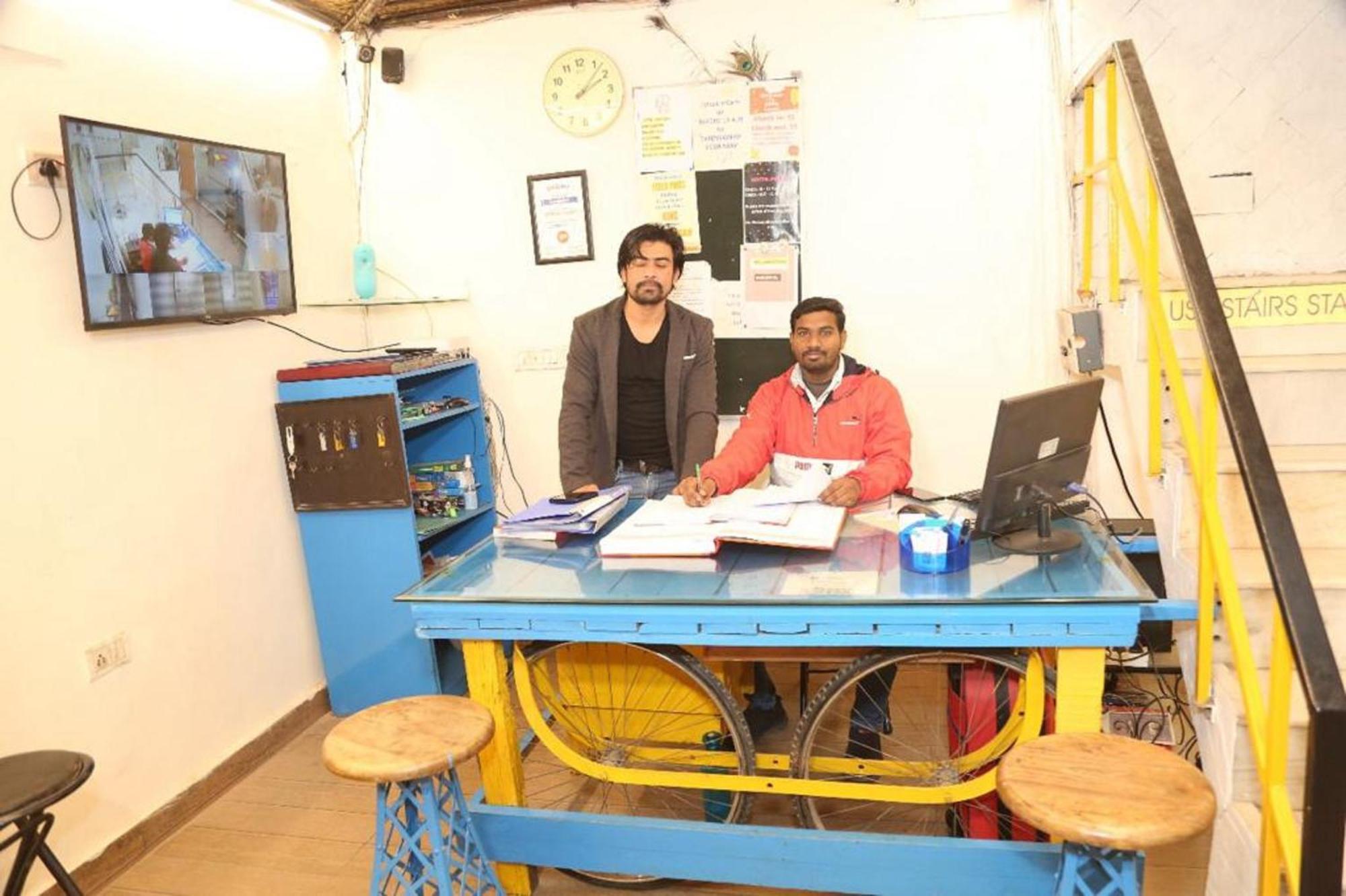 Bunk Hostel Delhi Best Backpacking Accommodation 新德里 外观 照片